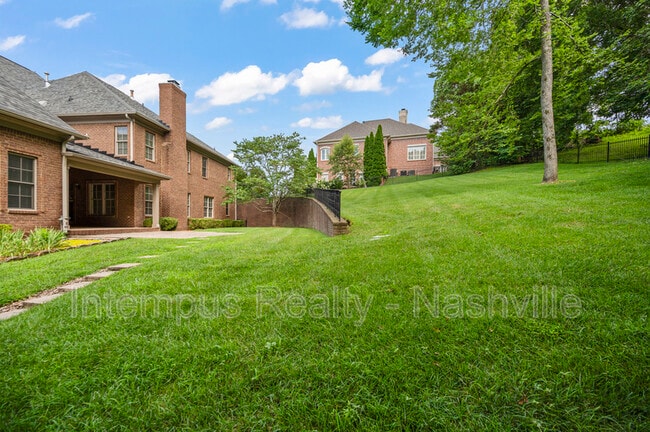 Building Photo - 7 Crooked Stick Ln
