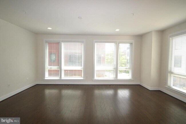 Building Photo - 408 Stabler Ln