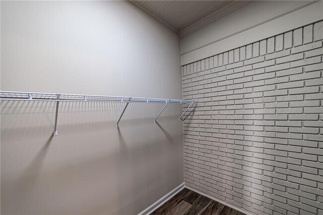Building Photo - 1029 Katherwood Dr SW
