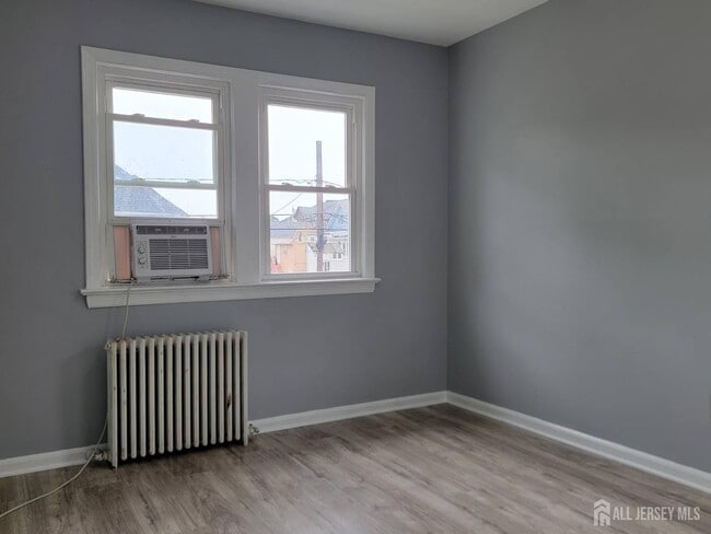 Building Photo - 159 1st St