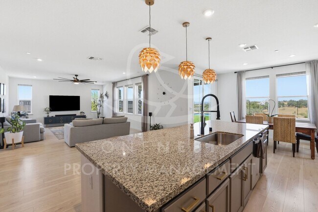Building Photo - 2532 Eastridge Dr