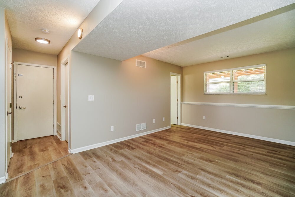 Building Photo - 1324 Winesap Dr