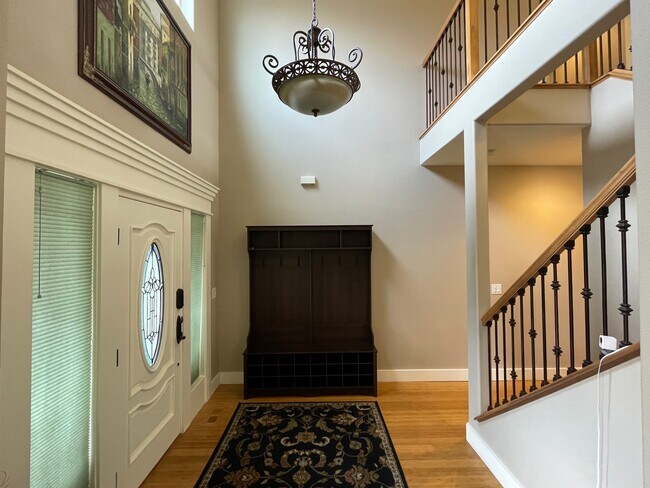Building Photo - 2725 S Groom Way