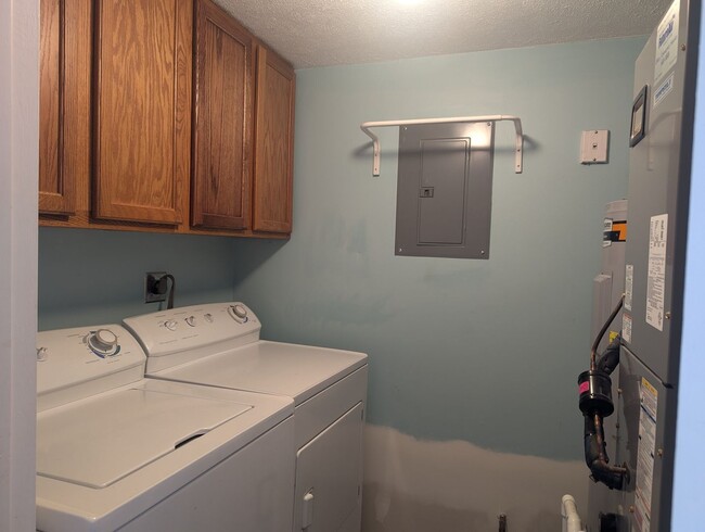 Building Photo - 2BR Condo in West Chester, **Pet Friendly-...