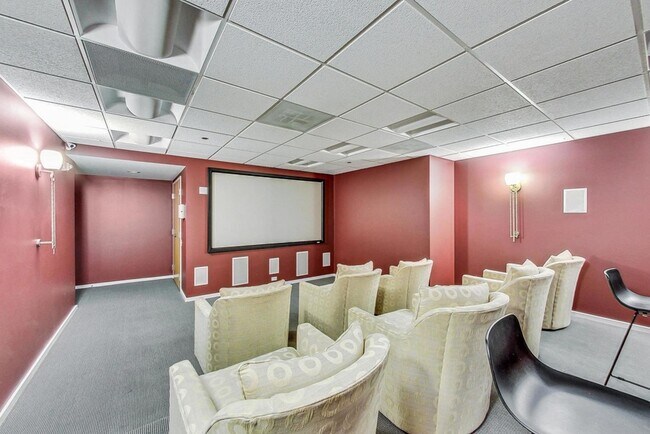 Building Photo - 520 S State St