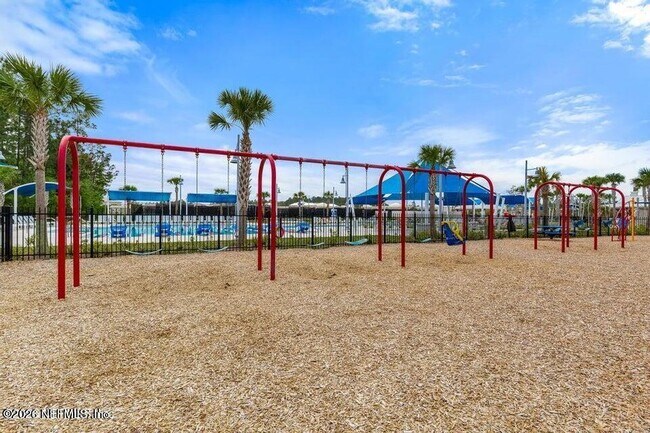 Building Photo - 260 Brandon Lks Dr
