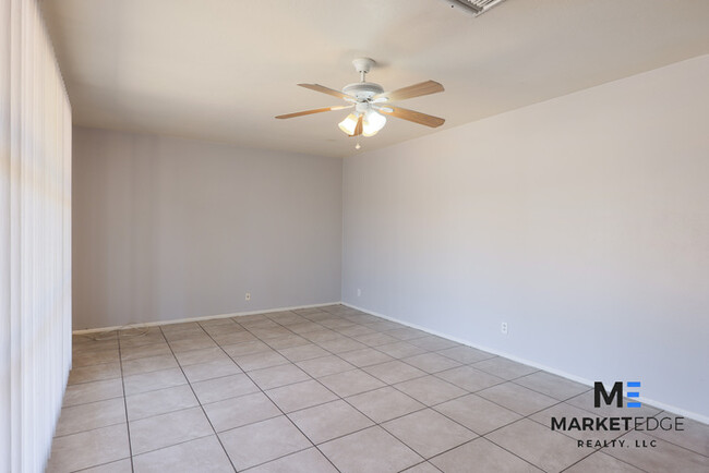 Building Photo - 4 Bed/2Bath Home at 39th Ave/Camelback! Re...
