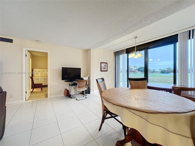 Building Photo - 4545 Luxemburg Ct