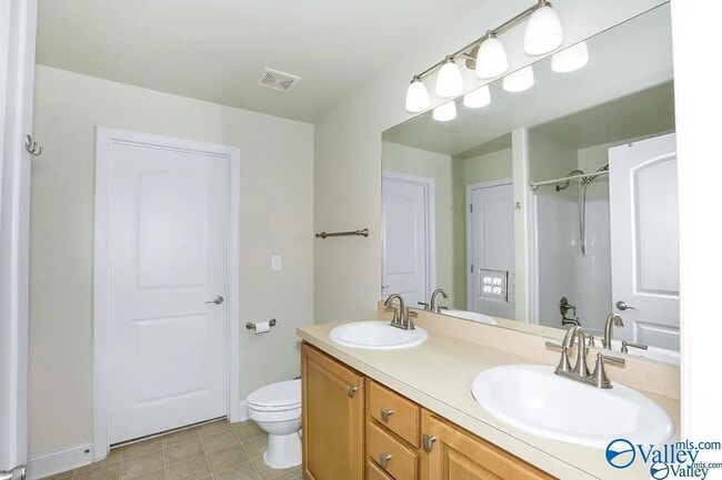 Building Photo - 239 Fields Pond Dr