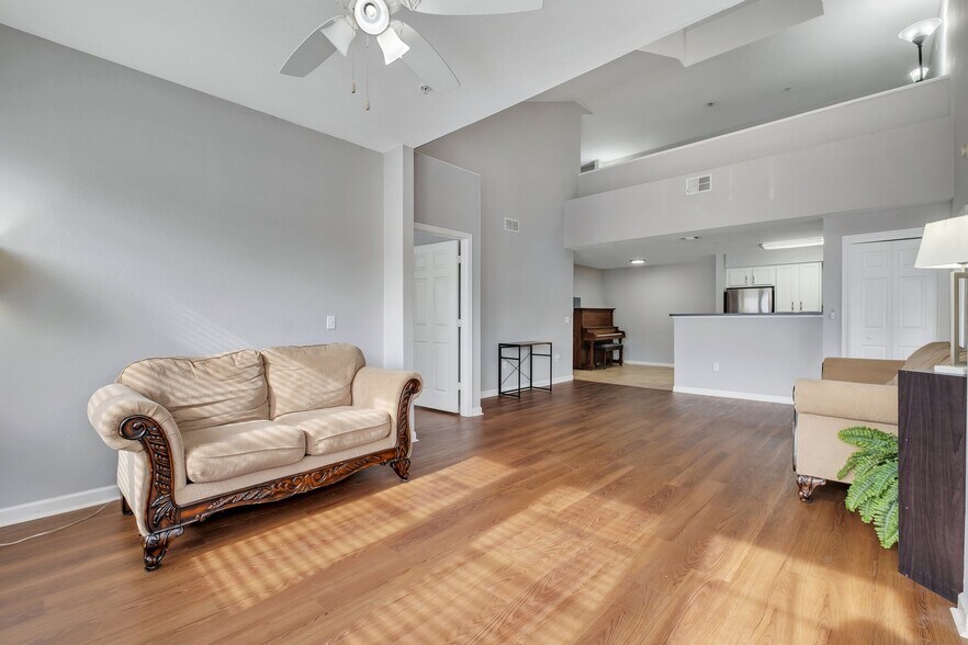 Building Photo - 2801 Chancellorsville Dr