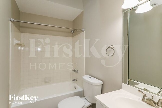 Building Photo - 10865 Saddlehorn Dr