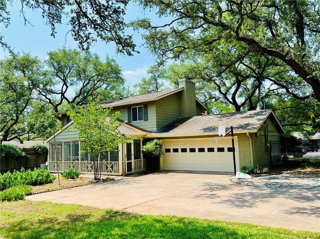 Building Photo - 4004 Hyridge Dr