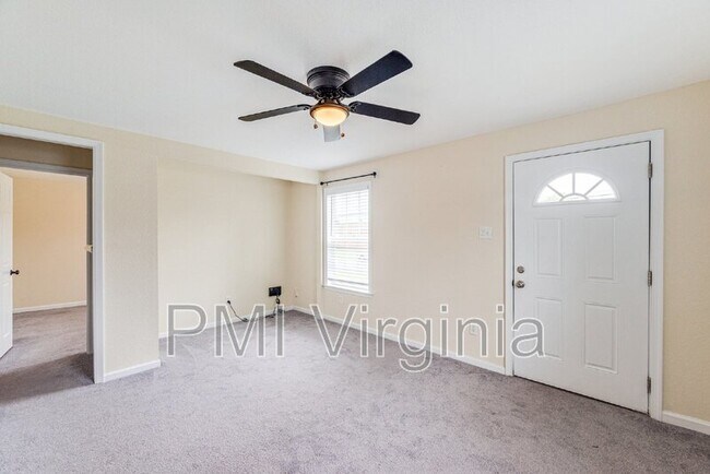 Building Photo - 68 Carver Cir