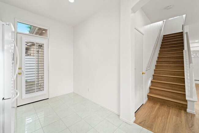 Building Photo - 8265 Gold Coast Dr