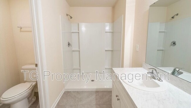 Building Photo - 124 Pasadena Dr