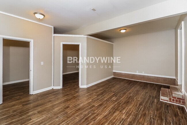 Building Photo - 455 Boxelder Rd