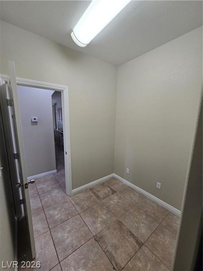 Building Photo - 2204 S Van Patten Pl
