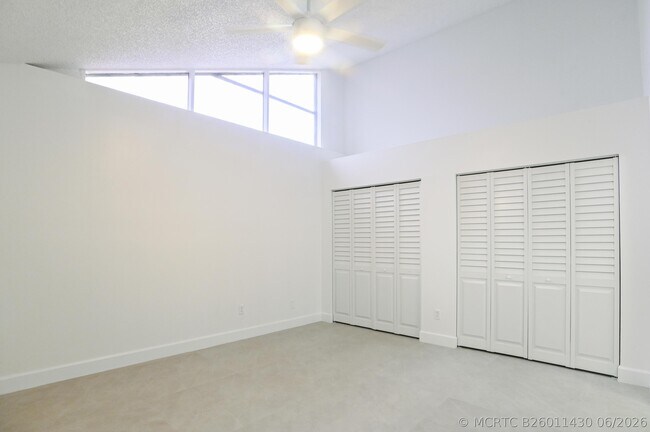 Building Photo - 1148 Summit Trail Cir