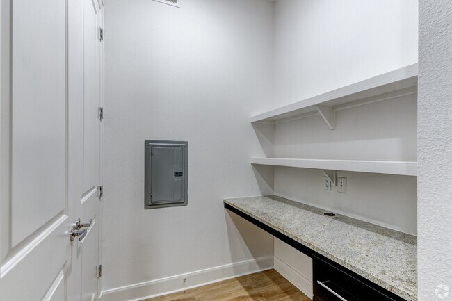 Building Photo - Discover Your Perfect Home Today!