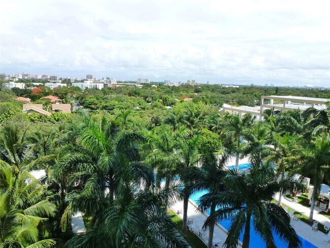 Building Photo - 2627 S Bayshore Dr