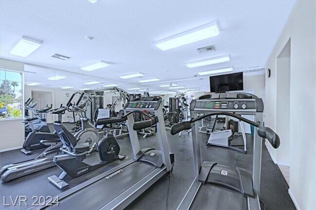 Building Photo - GREEN VALLEY 1ST FLOOR UNIT WITH ATTACHED ...