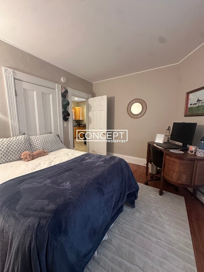 Building Photo - 66 Calumet St