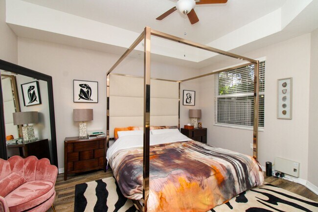 Building Photo - MARIPOSA ** SEASONAL (90 DAY MINIMUM STAY)...