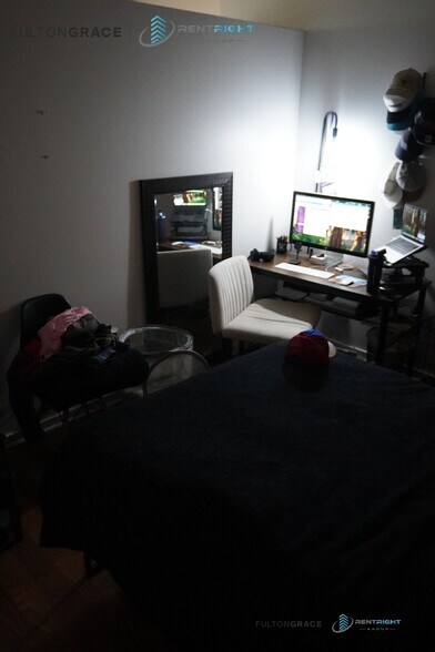 Building Photo - 630 N Franklin St