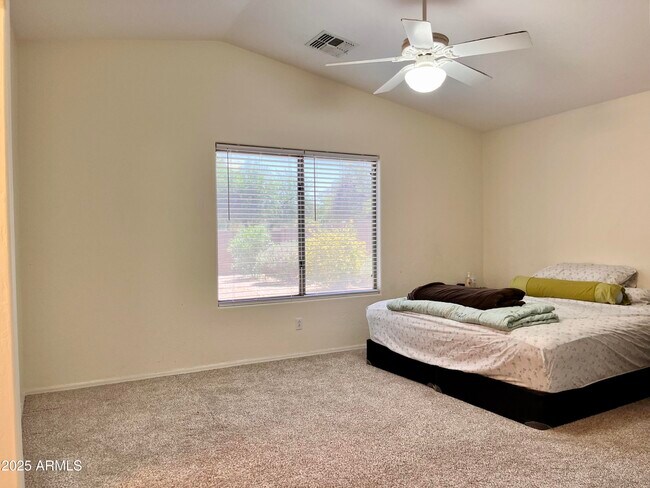 Building Photo - 1825 E Aloe Pl