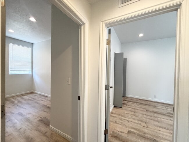 Building Photo - 1090 S 1100 E