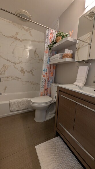 Bathroom with marble shower - 3606 Rock Creek Church Rd NW