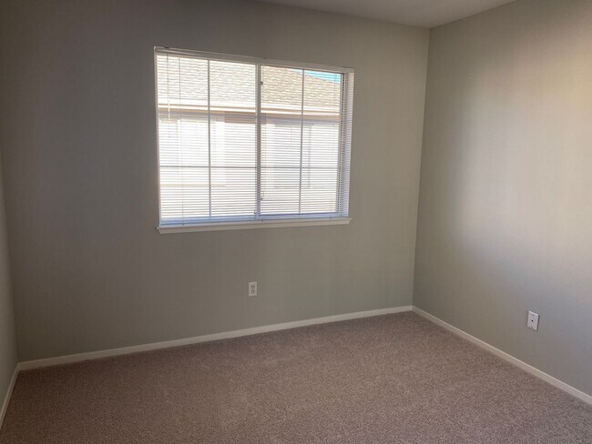 Building Photo - Light and Bright 4 Bedroom, 3 Bathroom Home in San Jose!