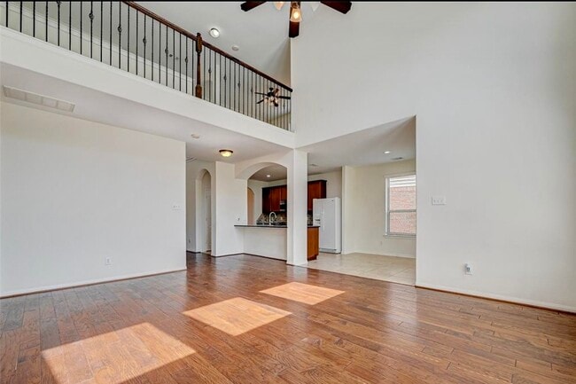 Building Photo - 11 Sagamore Ridge Pl