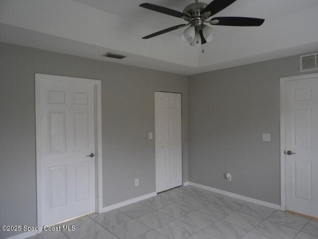 Building Photo - 394 Mott St SW