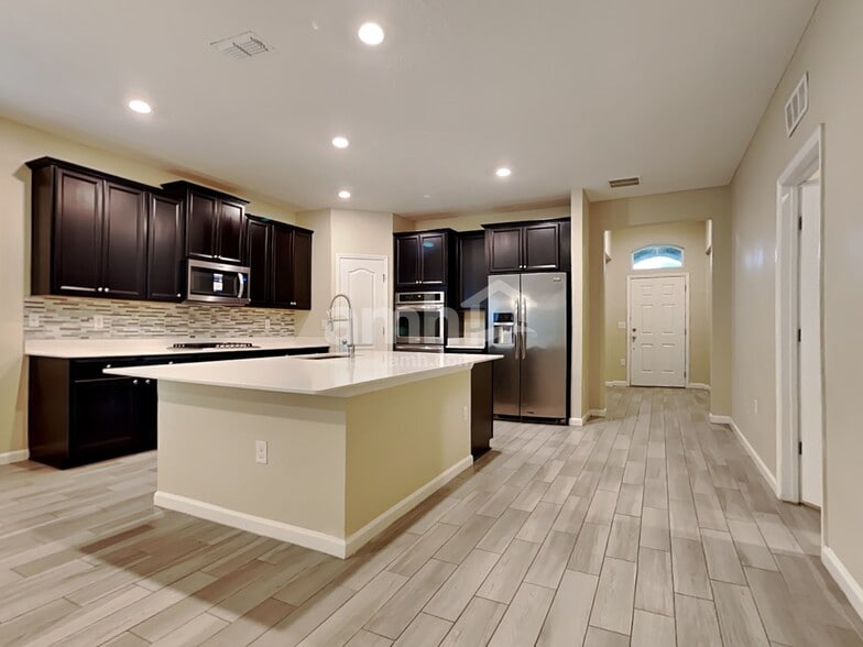 Building Photo - 225 Otero Point