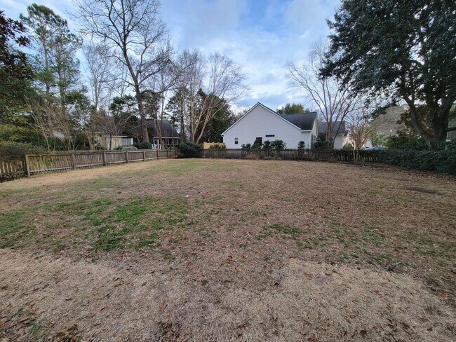 Building Photo - Stunning four bedroom in Charleston National on large lot - Mt. Pleasant