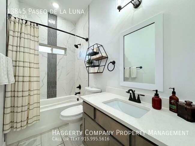 Building Photo - 13845 Paseo de Ln