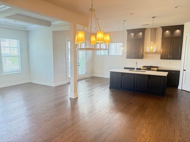 Building Photo - 412 Hyco Ct