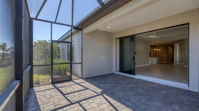 Building Photo - 690 Allora Ave