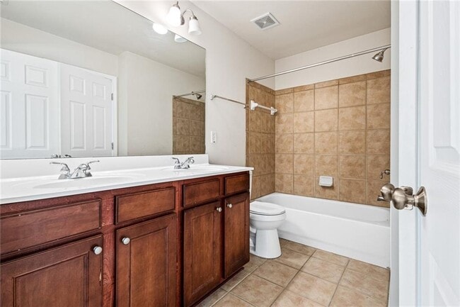 Building Photo - 3062 Eastbrook Terrace