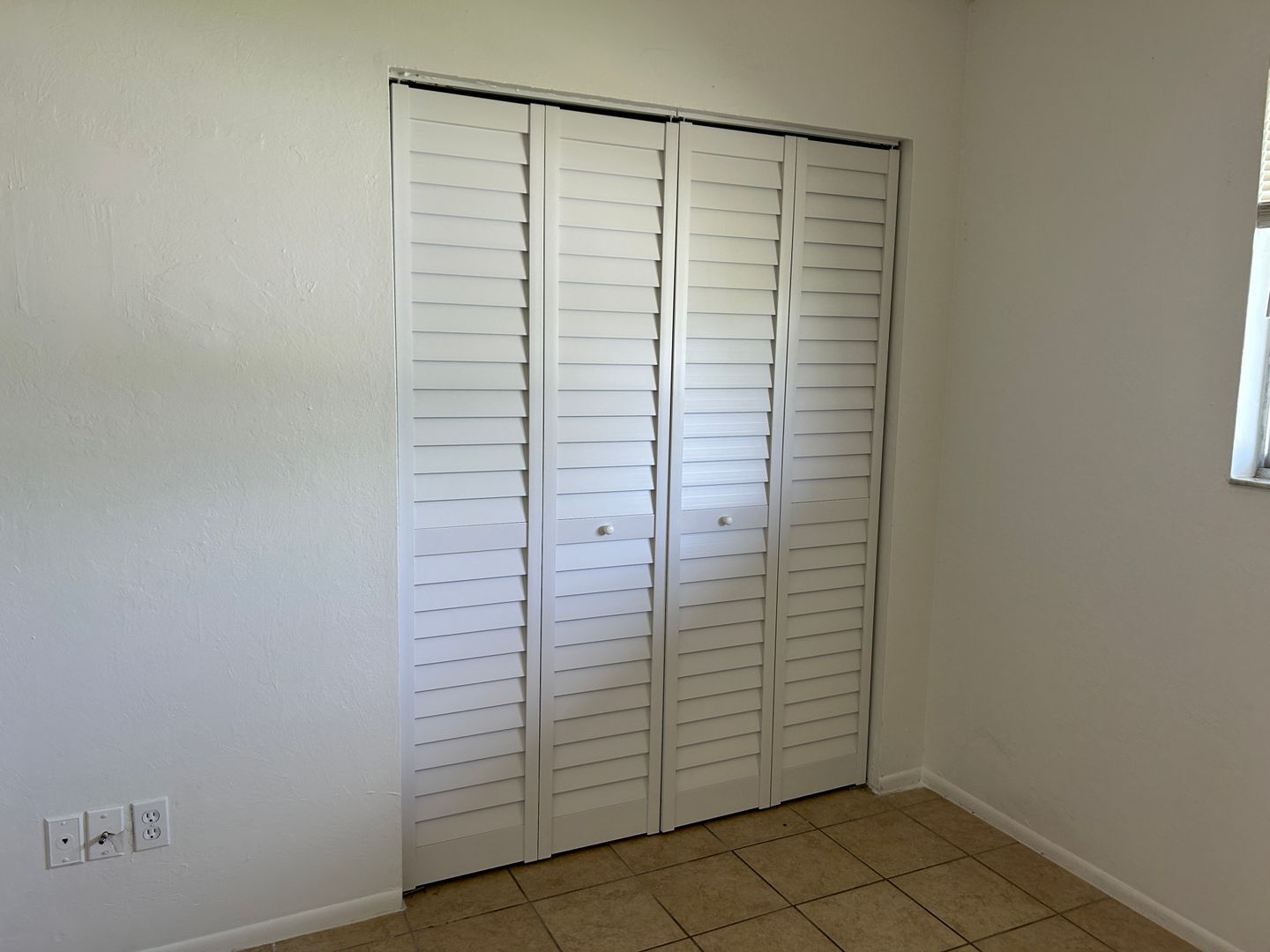 Building Photo - 4168-4170 Pine Drop Lane
