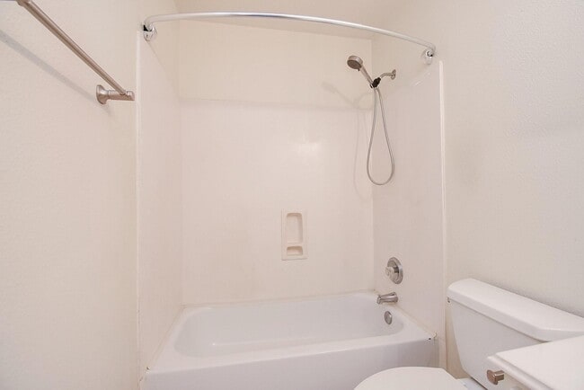 Building Photo - 13646 Garden Grove Ct