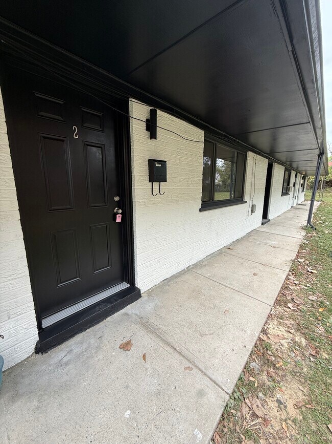 Building Photo - Kirkup Ave