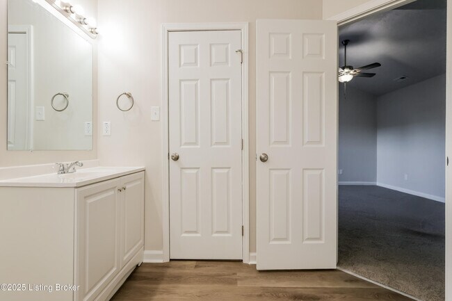 Building Photo - 9002 Crooked Arrow Ct