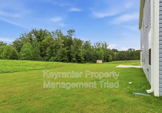 Building Photo - 7448 Buckpasser Dr