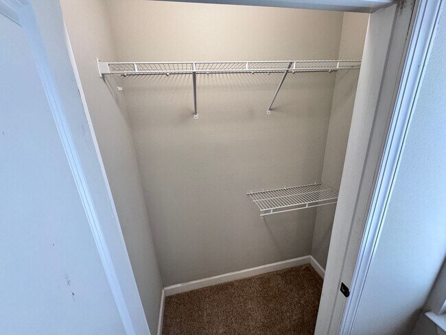 Building Photo - 2BD/2BA FOR RENT