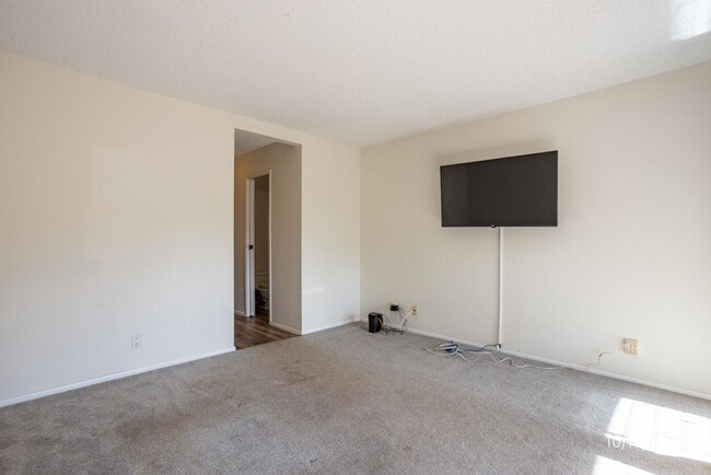 Building Photo - $2,6700 / 2 Bed 1.5 Bath IN MILILANI  (WATER&SEWER INCLUDED)