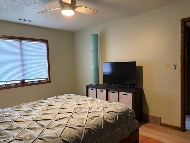 Building Photo - 1120 49th St