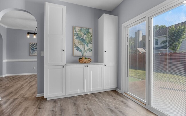 Building Photo - Gorgeous First-Time Rental in Popular Courthouse Estates! A Pet-Friendly Home, Fenced Yard, All A...
