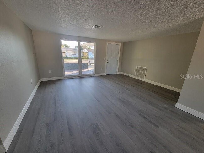 Building Photo - 6935 Alta Vista St